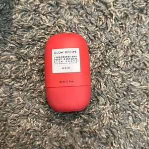 Glow recipe strawberry BHA drops